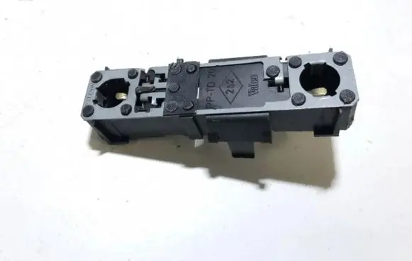 Citroen Xantia Tail light bulb cover holder