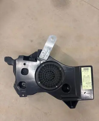 Audi A3 S3 8P Subwoofer speaker 8P4035382 7606500230
