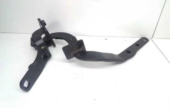 Volvo V70 Tailgate/trunk/boot hinge 8643157