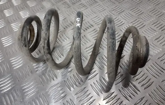 Volkswagen PASSAT B5 Rear coil spring