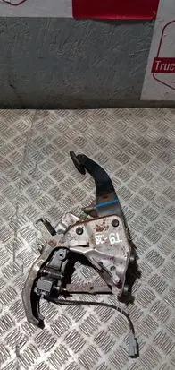 Toyota RAV 4 (XA30) Brake pedal 4711042180 T928