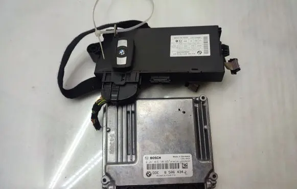BMW 3 E90 E91 Engine ECU kit and lock set 8506434 0281016106 9217853