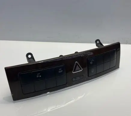 Mercedes-Benz C W203 Hazard light switch 2038702610 33635002 501889710015