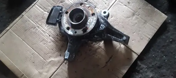 Renault Laguna III Front wheel hub 400150006R