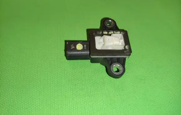 KIA Sportage Airbag deployment crash/impact sensor 624944200 95920B1050 02232016