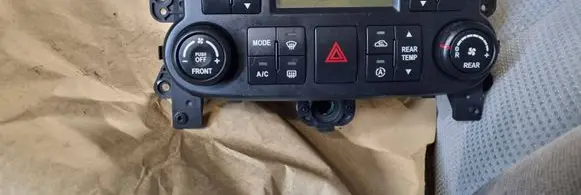 KIA Carnival Climate control unit B07B08