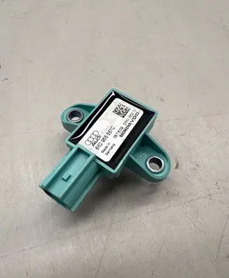 Audi A4 S4 B8 8K Airbag deployment crash/impact sensor 8K0955557C 5WK43809C2