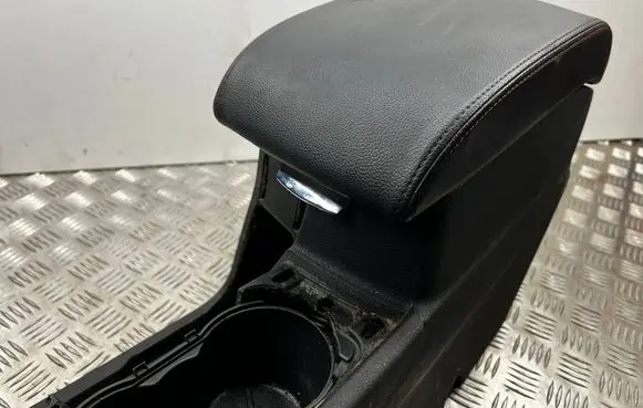 Ford Mondeo MK IV Armrest 7S71A045A20B 7S71A045A20