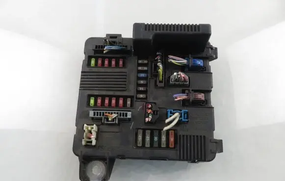 Renault Megane II Other control units/modules S118399300J 8200306033A