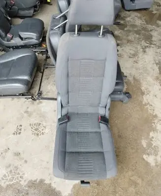 Volkswagen Touran I Rear seat 