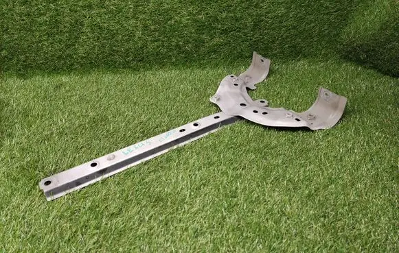 Lexus CT 200H Radiator support slam panel bracket 