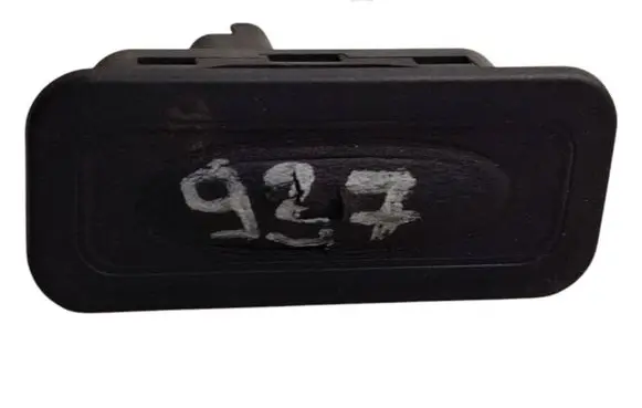 Tailgate opening switch