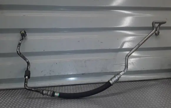 BMW 1 E81 E87 Air conditioning (A/C) pipe/hose 698930805