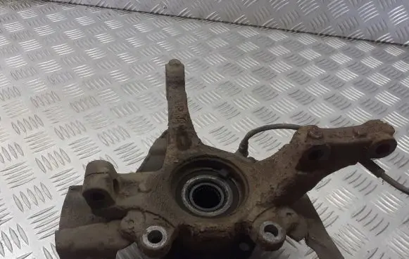 Fiat Grande Punto Front wheel hub spindle knuckle