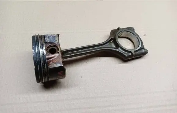 Skoda Octavia Mk3 (5E) Connecting rod/conrod 