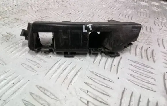 Hyundai Kona I Rear bumper mounting bracket 86615DDAA0