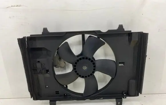 Nissan Tiida C11 Radiator cooling fan shroud