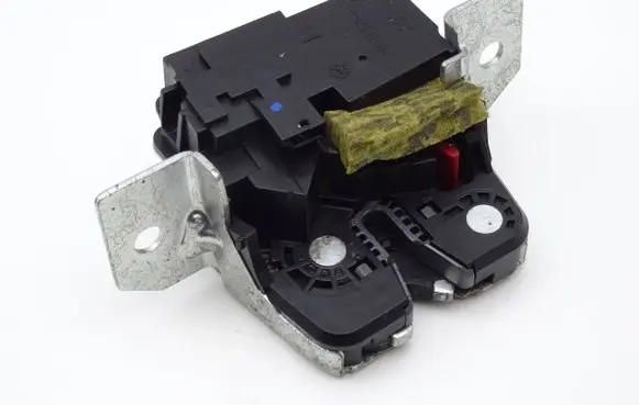 Mercedes-Benz B W245 Tailgate/trunk/boot lock/catch/latch A1697400135