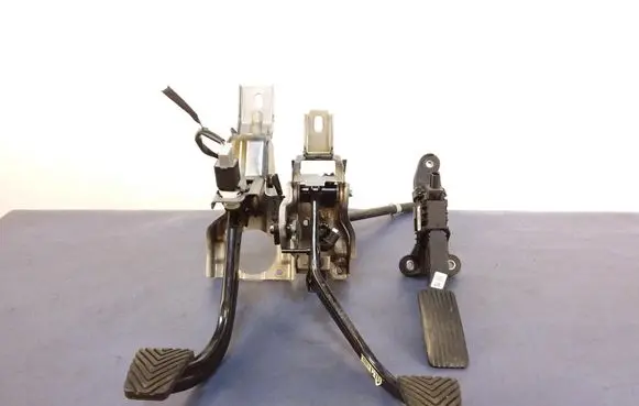 KIA Rio Accelerator throttle pedal