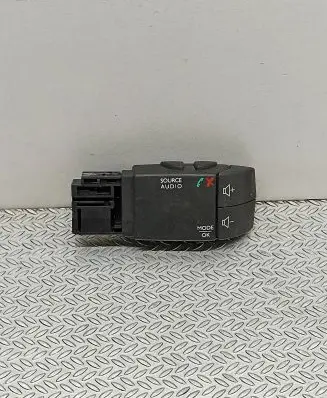 Renault Clio IV Multifunctional control switch/knob 255522448R 344422023GB 041122023B
