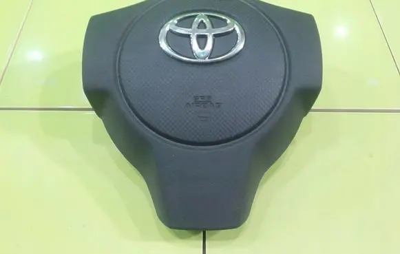 Toyota Urban Cruiser (XP110) Steering wheel airbag 