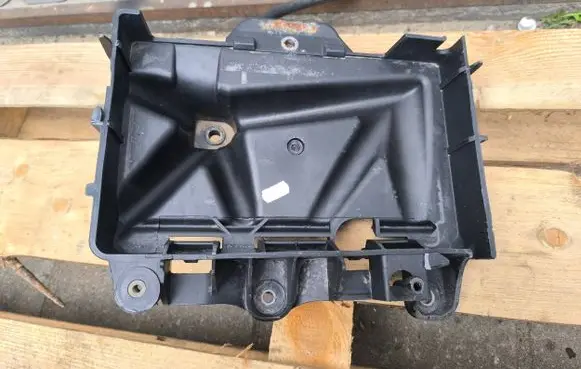 Volkswagen Polo V 6R Battery tray 6Q0915331D