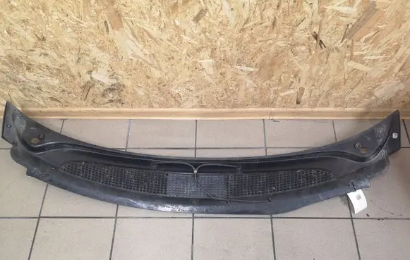 Chrysler Voyager Wiper trim 04717553AD 40318D