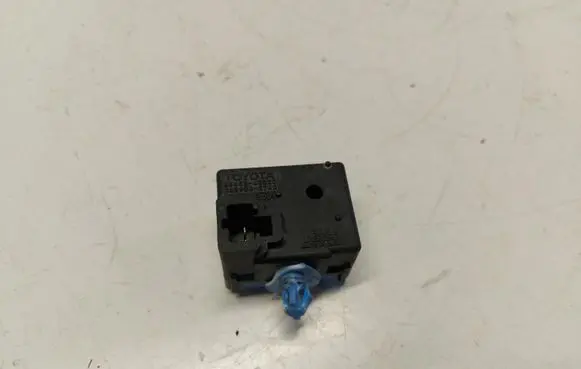 Lexus RX 450H Horn signal 86652-48020
