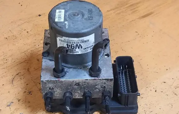 KIA Sportage ABS Pump 589203U940