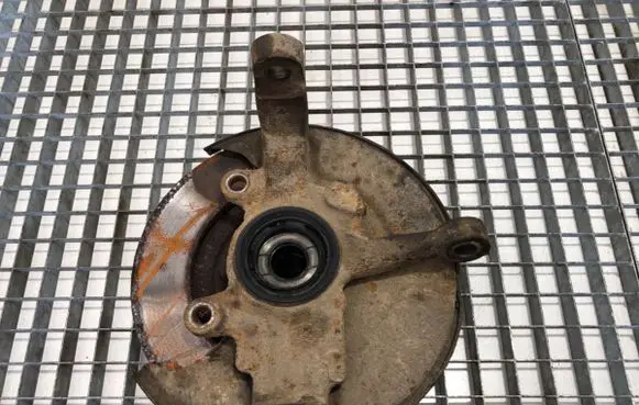 Opel Frontera A Front wheel hub spindle knuckle