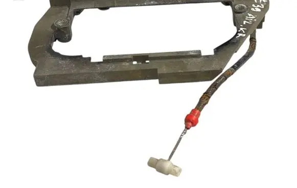 BMW 5 E39 Rear door exterior handle/bracket 