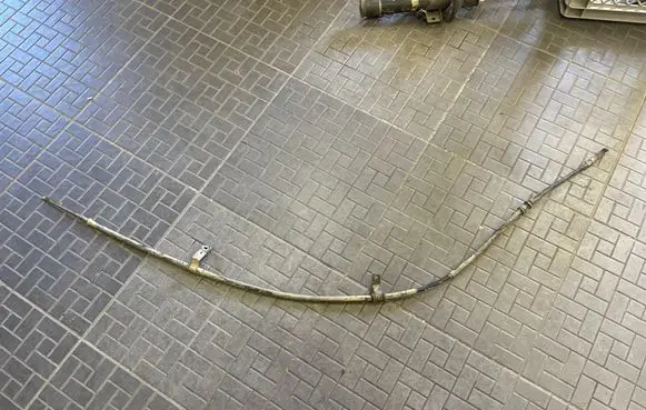 Handbrake/parking brake wiring cable