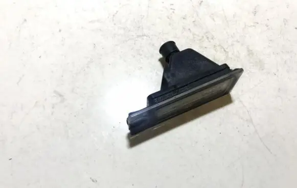 Volvo V70 Number plate light 9187153