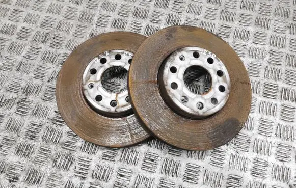 Volkswagen Golf VIII Front brake disc