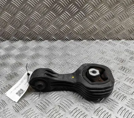 Honda CR-V Engine mount bracket 508903D4A51