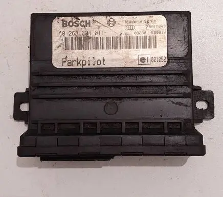 Mercedes-Benz E W210 Parking PDC control unit/module 0263004011 28RTM049