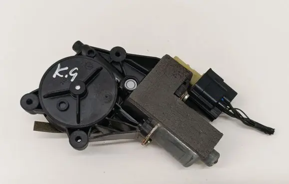 Jaguar E-Pace Rear door window regulator motor 0130822792 E840368008A