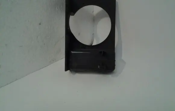 Cup holder front