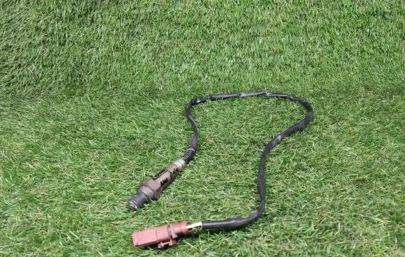 Volkswagen Touareg II Lambda probe sensor 03H906262S 0258010255