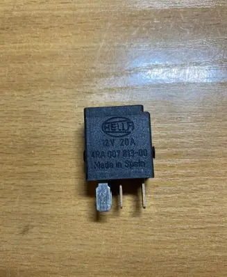 Mercedes-Benz A W168 Other relay 0025421119 C2696
