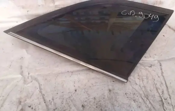 Rear side window