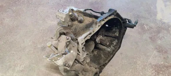 Peugeot 207 Manual 5 speed gearbox 20DP27
