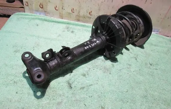 Mercedes-Benz C W203 Front shock absorber with coil spring