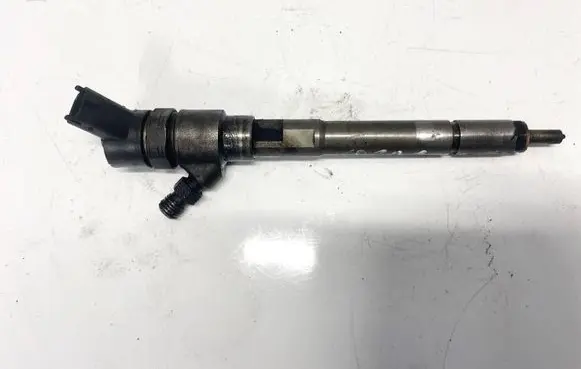 Fuel injector