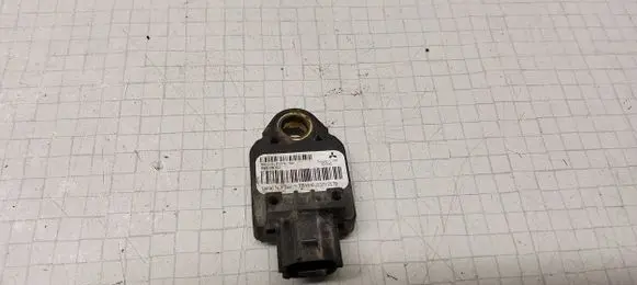 Mitsubishi Outlander Airbag deployment crash/impact sensor 8651A002