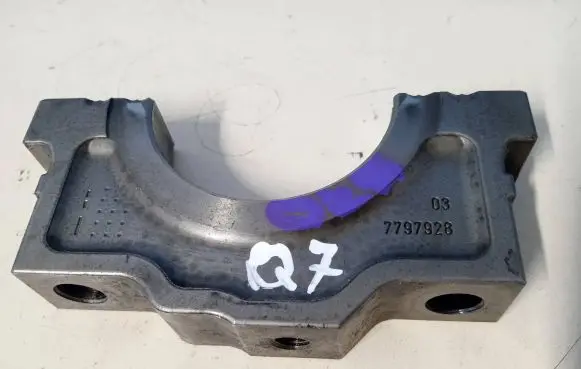 BMW 3 F30 F35 F31 Crankshaft Holder 7797928