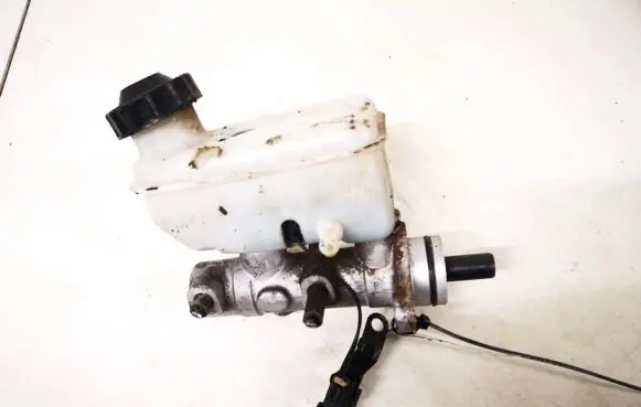 KIA Sorento Master brake cylinder