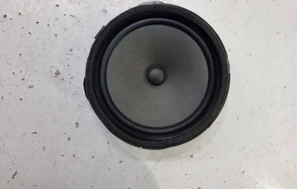 Audi A3 S3 8V Front door speaker 8V0035415D 67881