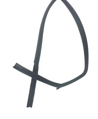 Ford Escort Rubber seal rear door window/glass 1045335