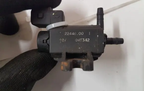 Opel Meriva A Turbo solenoid valve 72244800